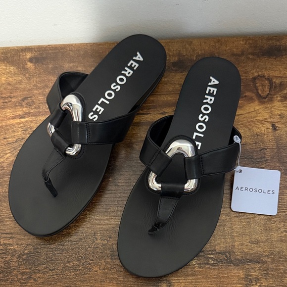 AEROSOLES Black Sandals - Picture 1 of 3